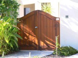 custom-gates-13